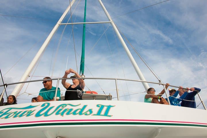 Molokini Snorkel & Sail from Maalaea Harbor — Day Trip to the Crescent Crater photo 3