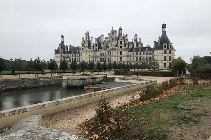 Loire Valley Castles Day Trip: Chambord, Cheverny & Chenonceau from Paris photo 2