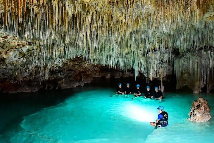 Full-Day Tulum Expedition and Río Secreto: Underground Cave Tour and Tulum Ruins