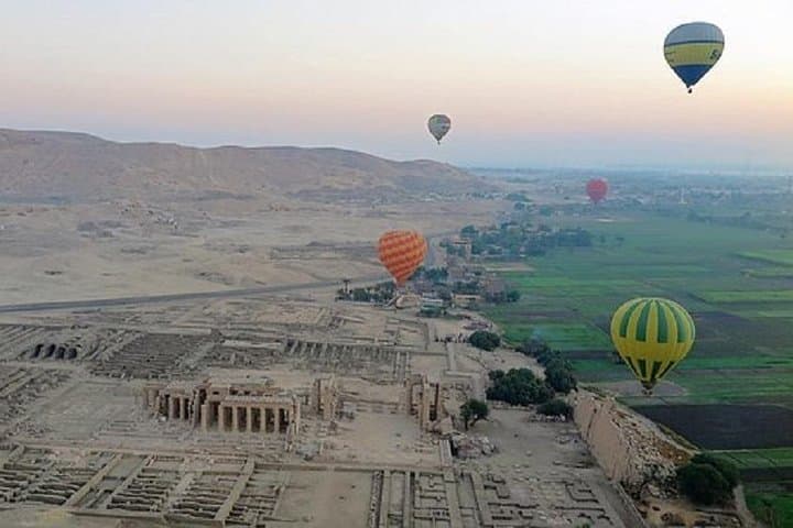 Private Sunrise Hot-Air Balloon Ride Over Luxor’s West Bank photo 4