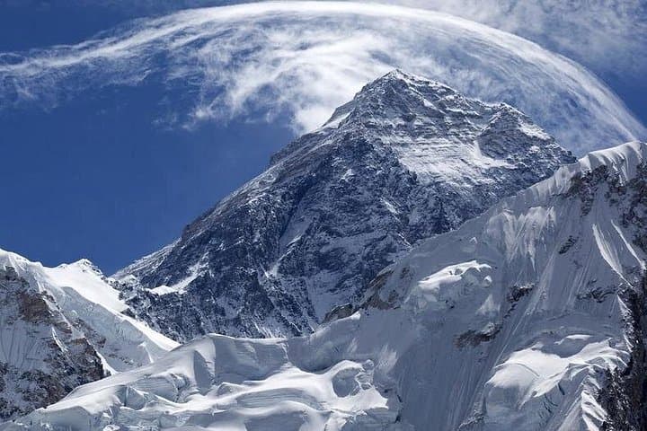 14-Day Everest Base Camp Trek: Lukla to Kala Patthar High-Altitude Journey photo 2