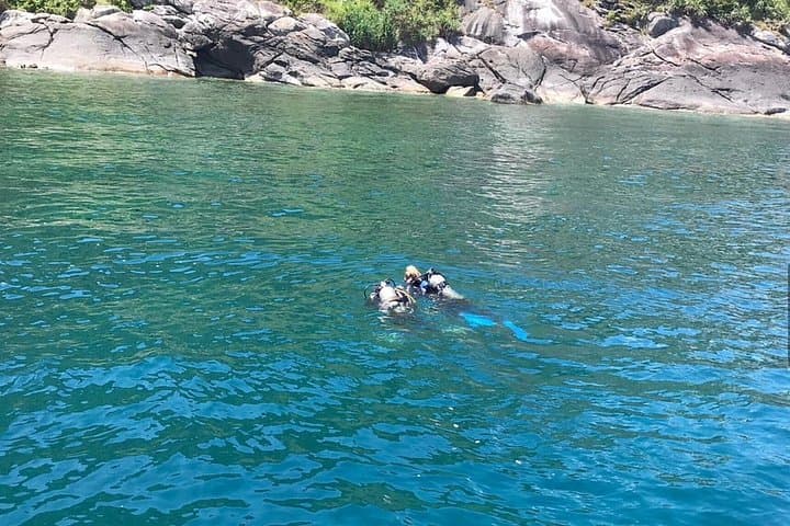 Speed Boat to Cham Islands: Snorkel Bai Xep & Cham Island Village Day Trip photo 4