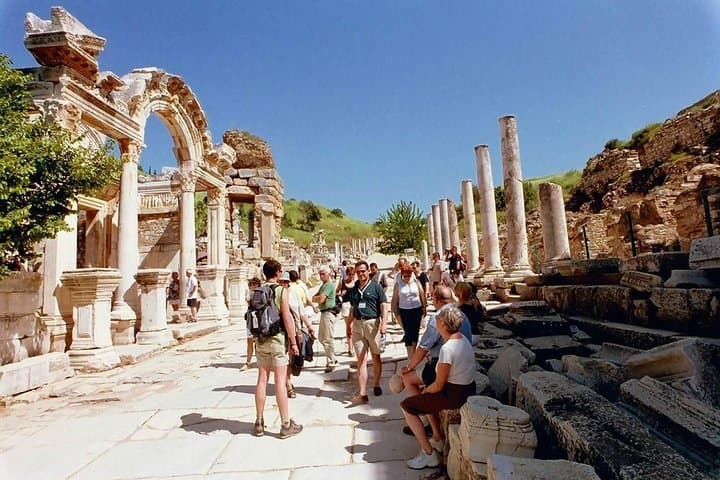 Pamukkale and Hierapolis: Thermal Terraces & Ancient Ruins Day Tour photo 5