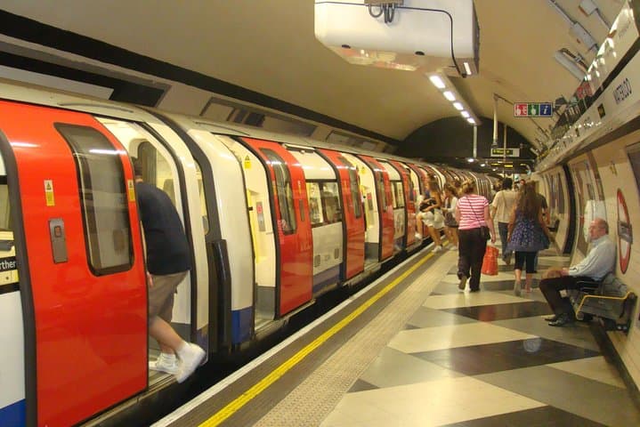 London in a Day: Private Walking & Public Transport Tour photo 3