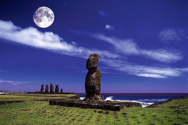 4-Day Easter Island Adventure: Moai, Craters & Rapa Nui Culture photo 6