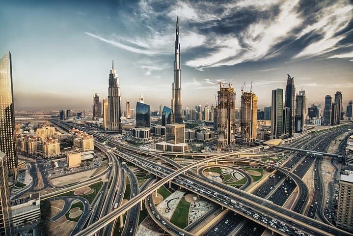 Dubai Private Transfer to DXB Airport in Business Car — Business-Class Meet & Greet photo 3