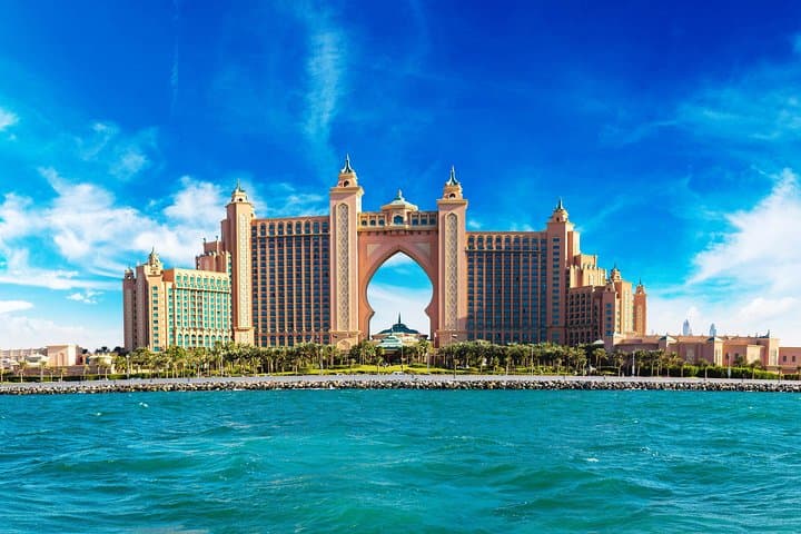 Dubai Private Transfer to DXB Airport in Business Car — Business-Class Meet & Greet photo 4
