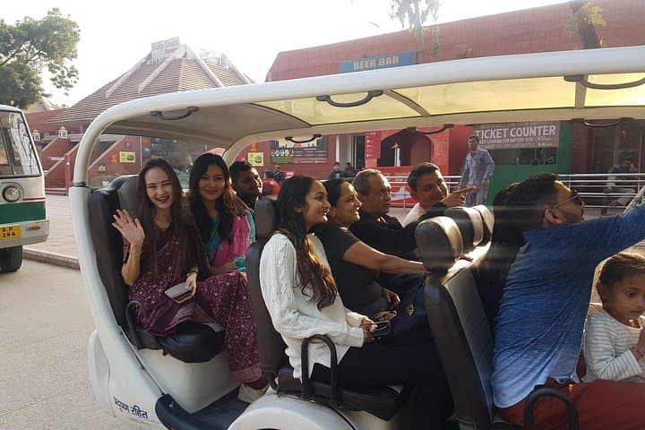 Jaipur to Agra Day Tour: Taj Mahal, Agra Fort & Fatehpur Sikri in One Day photo 3