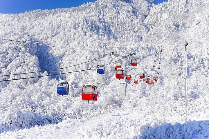 Private Day Tour to Xiling Snow Mountain from Chengdu — Ski, Snow Activities & Scenic Views