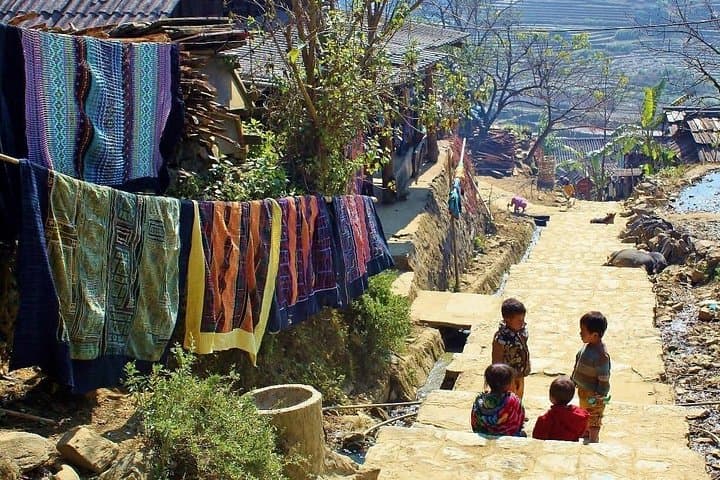 4-Day Vietnam Package: Sapa Hill-Tribe Treks & 2-Day Ha Long Bay Cruise photo 3