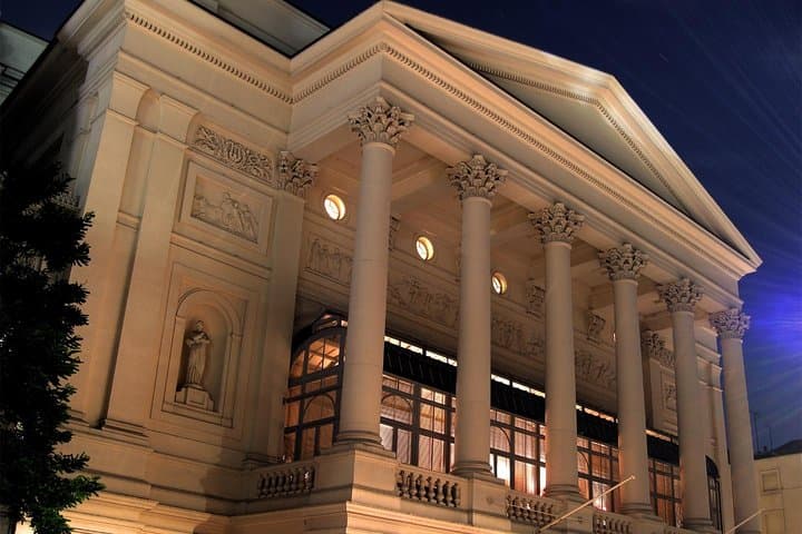 Inside the West End: Royal Opera House Backstage Private Walking Tour