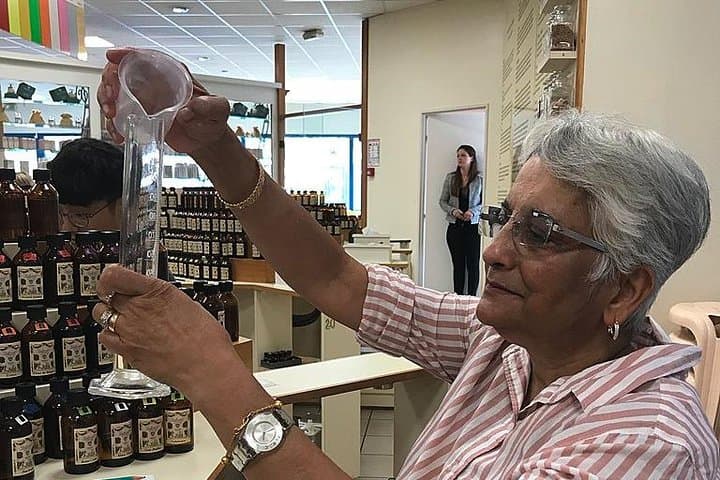 Grasse Perfume Workshop & Hilltop Villages — Tastes & Scents of the Azureen Hinterland photo 2