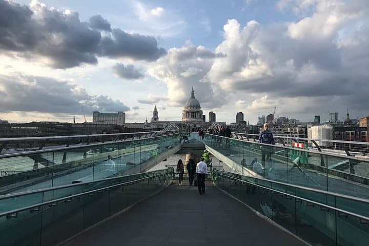 Explore William Shakespeare's London: Full-Day Walking Tour of Globe, Blackfriars & Southwark photo 5
