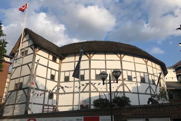 Explore William Shakespeare's London: Full-Day Walking Tour of Globe, Blackfriars & Southwark photo 6