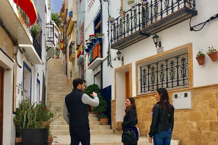 Alicante Seven Secrets Tour: Santa Bárbara Castle, Central Market & Tapas Experience photo 4