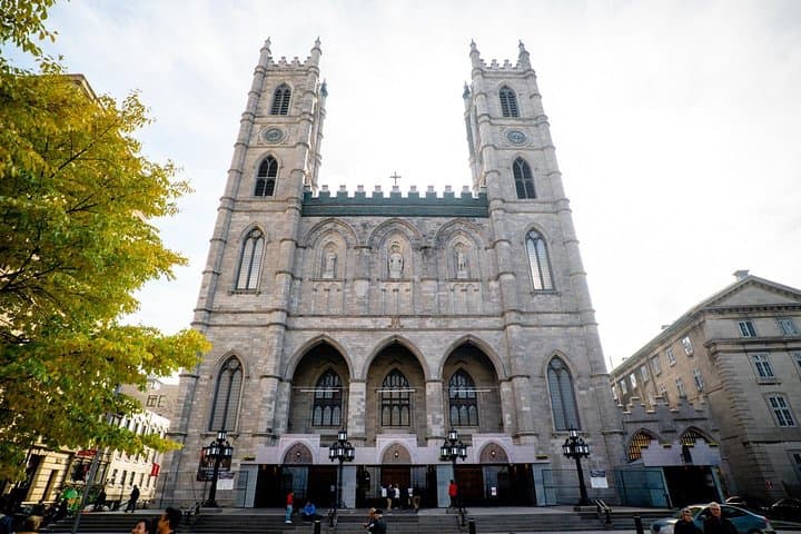 Montreal Night Tour: Old Montreal, Mount Royal & La Grande Roue Experience photo 6
