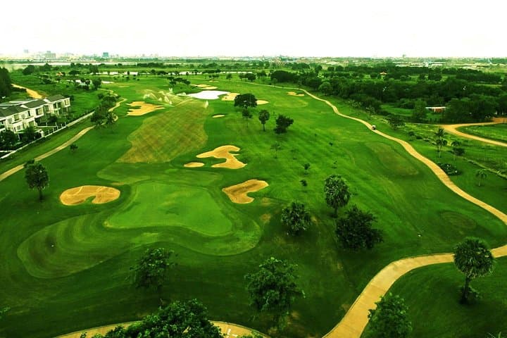 Phnom Penh Golf Experience: Tee Off at Cambodia’s Premier Courses with Convenient Hotel Pickup photo 5