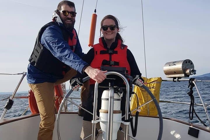 4-Hour Sailing Adventure on the Strait of Juan de Fuca — Victoria Wildlife Cruise