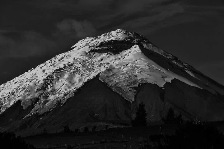 Cotopaxi Volcano Private Day Trip from Quito — Cotopaxi National Park Adventure photo 4