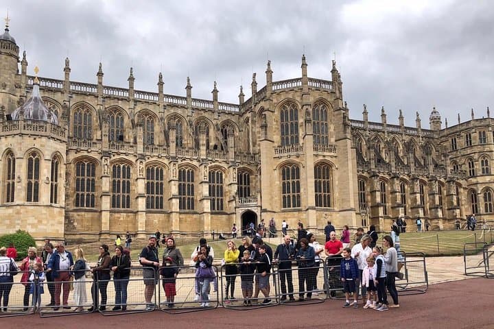 Private Windsor Castle Tour from London — Hotel Pickup & Expert Guide