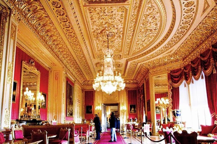 Private Windsor Castle Tour from London — Hotel Pickup & Expert Guide photo 3