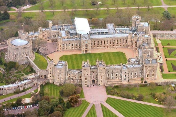Private Windsor Castle Tour from London — Hotel Pickup & Expert Guide photo 4