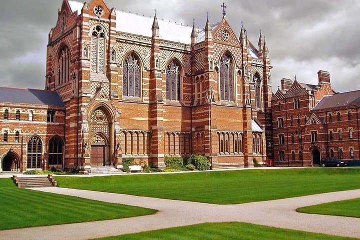 Oxford and Cambridge Private Day Tour from London — Full-Day University Highlights photo 1