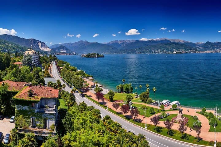 Private Lake Maggiore Cruise: Borromean Islands Sightseeing from Stresa photo 4