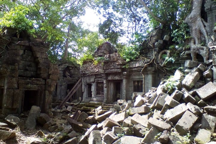 Half-Day Jeep Tour to Banteay Ampil and Rural Siem Reap Countryside photo 6