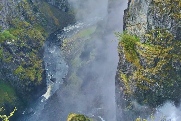 Seven Waterfalls Tour: Hardangerfjord Private Day Trip from Bergen photo 6