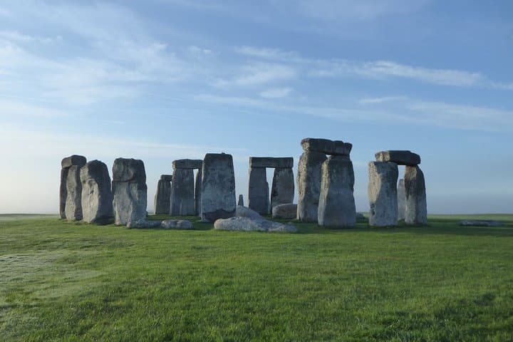 Private Stonehenge and Bath City Tour from Bath — Local Guide & Transport Included photo 2
