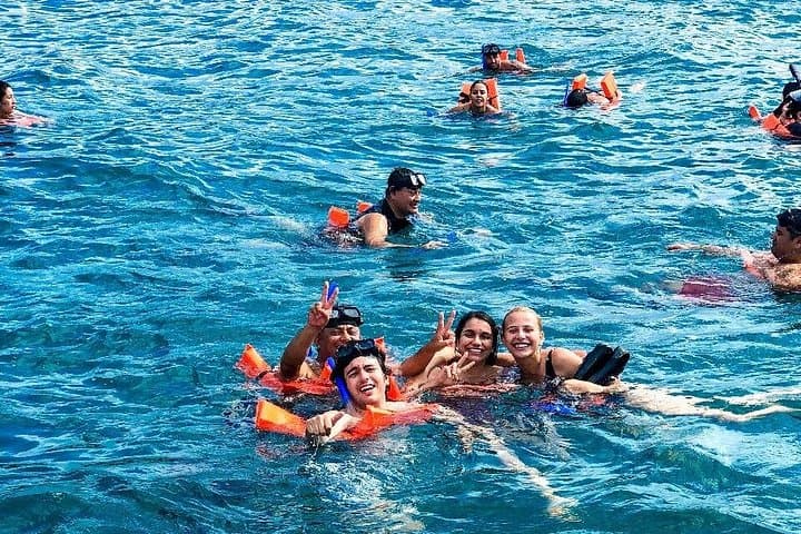 Isla Mujeres Catamaran Snorkel Tour from Cancún — Beach Club & Open Bar photo 3