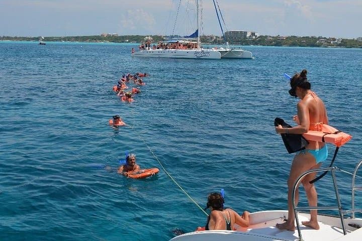 Isla Mujeres Catamaran Snorkel Tour from Cancún — Beach Club & Open Bar photo 4