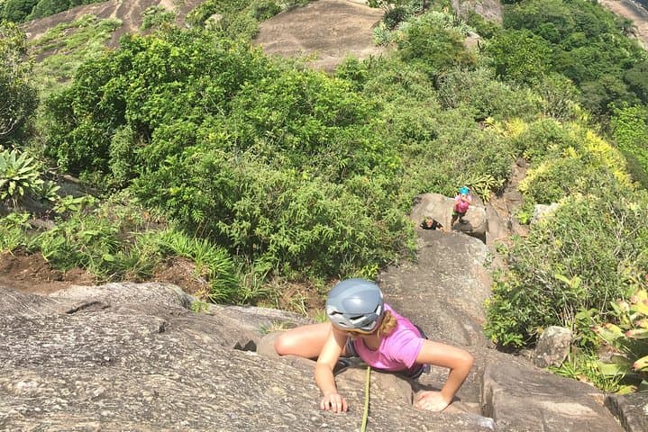 sugarloaf-mountain-climb-morro-da-babilonia-to-pao-de-acucar photo 2