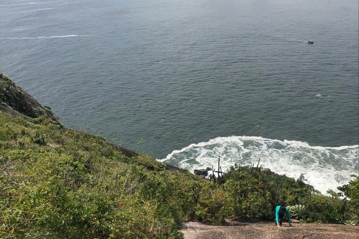 sugarloaf-mountain-climb-morro-da-babilonia-to-pao-de-acucar photo 4
