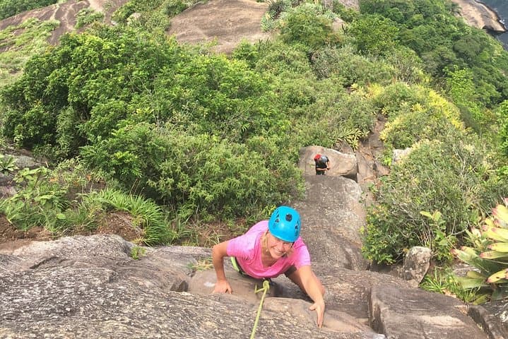 sugarloaf-mountain-climb-morro-da-babilonia-to-pao-de-acucar photo 5
