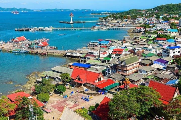 Full-Day Koh Si Chang Escape from Bangkok — Beaches, Temples & King Rama V Palace photo 4