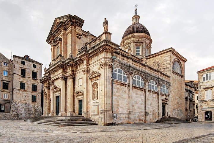 Classical Dubrovnik Private Walking Tour: Old City Walls & Historic Highlights photo 4