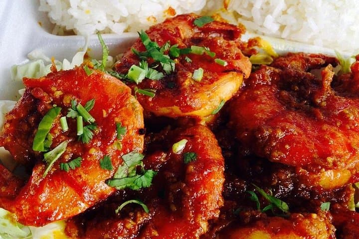 Taste the North Shore: 6-Hour Local Food Plate Jeep Tour on Oahu photo 3