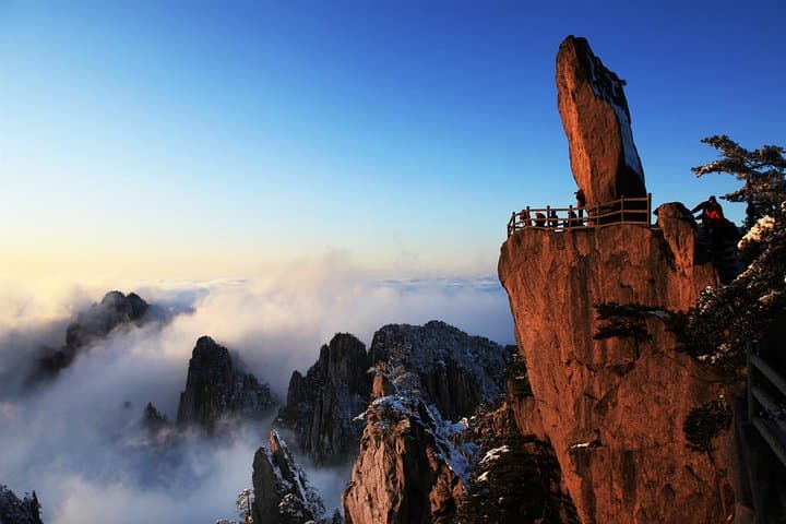 Hike Mt. Huangshan and Stroll Tunxi Ancient Street: 3-Day Private Tour Guide photo 5