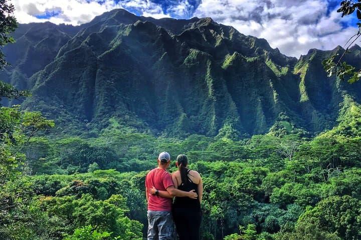 romantic-private-jeep-tour-oahu-waikiki-secret-beaches