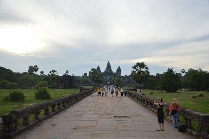3-Day Angkor Wat Essentials: Sunrise, Ta Prohm & Tonle Sap