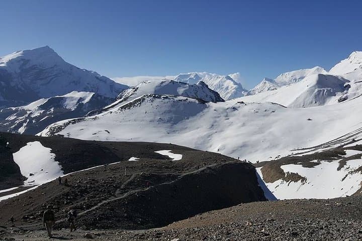 Annapurna Circuit Thorong La Pass — 15-Day High-Altitude Trek from Kathmandu photo 1