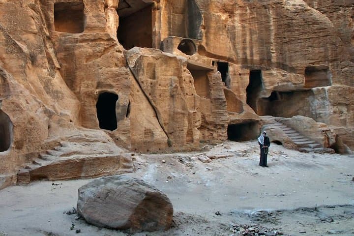 Explore Little Petra (Siq al-Barid): Guided Trails from Petra Visitor Center