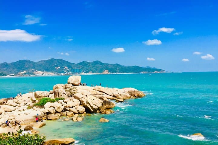 Nha Trang Local Cultural Tour: Ponagar Cham Towers, Long Son Pagoda & City Crafts