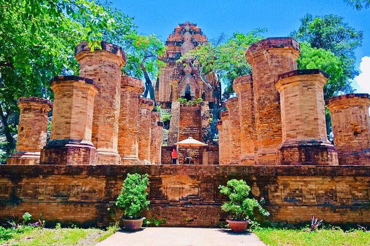 Nha Trang Local Cultural Tour: Ponagar Cham Towers, Long Son Pagoda & City Crafts photo 6