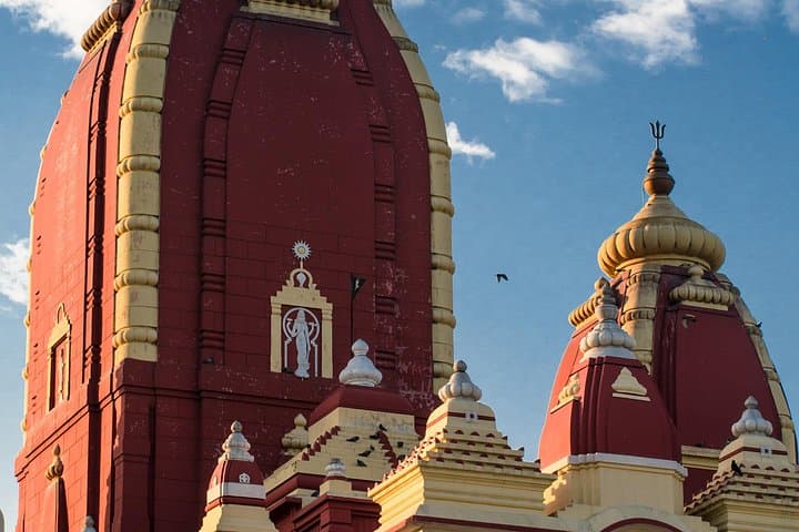 Divine Temple Tour in Delhi: Akshardham, Irla & Red Jain Temple Highlights photo 2