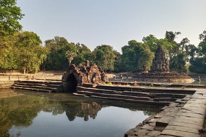 Private Half-Day to Preah Khan & Neak Pean Temples from Siem Reap photo 2