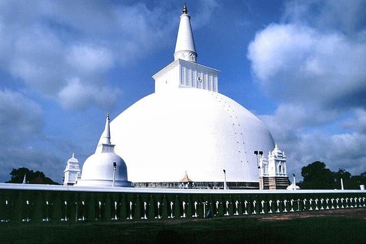 Anuradhapura to Thanthirimale: Full-Day Heritage Tour of Ancient Sri Lanka photo 3