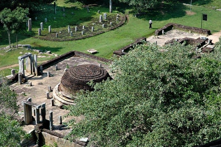 Anuradhapura to Haththikuchchi & Yapahuwa: Day Trip to Sri Lanka's Rock Palaces photo 2